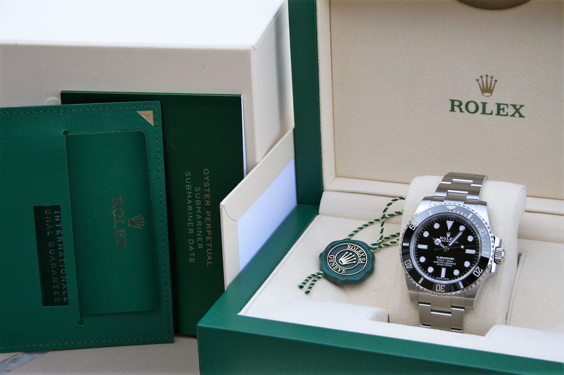 Rolex 114060 Submariner 40MM No Date