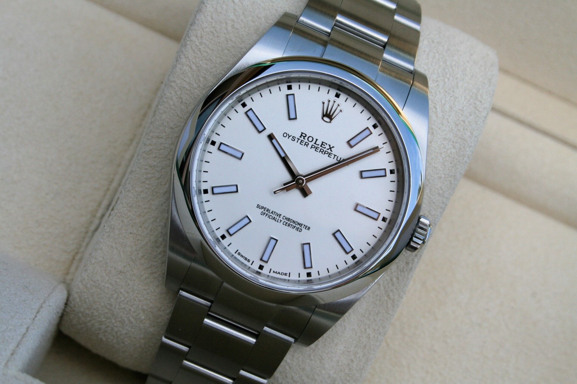 Rolex 114300 Oyster Perpetual 39MM White Dial